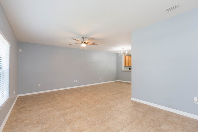 Building Photo - 15939 Fishhawk View Dr