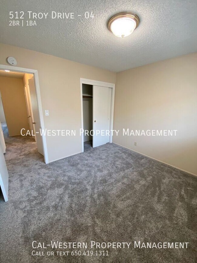 Building Photo - 512 Troy Dr