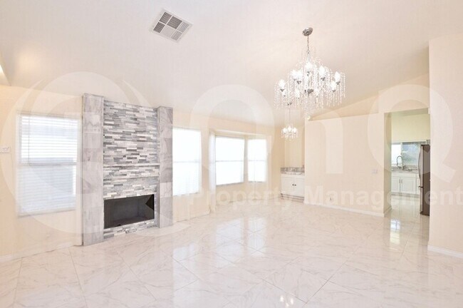 Foto del edificio - 3615 W Camino Del Rio