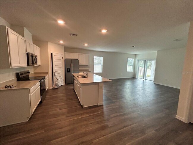 Foto del edificio - 3377 Wakefield Dr