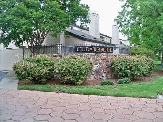 Primary Photo - 1108 Cedar Creek Ct