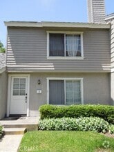 Building Photo - 3 Greenbough