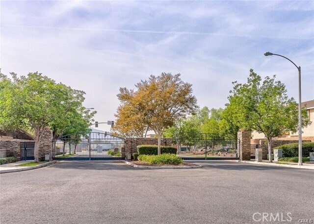 Building Photo - 3285 Ledgewood Cir