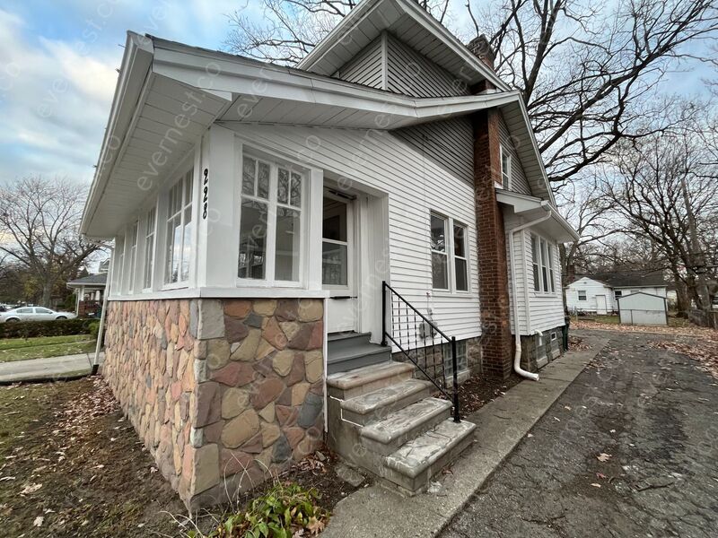 Primary Photo - 228 Farmdale St