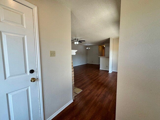 Building Photo - 8700 Clearbrook Trail