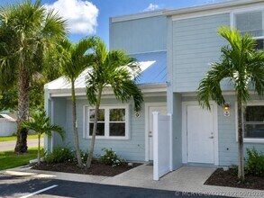 Building Photo - 804 Shorewinds Dr