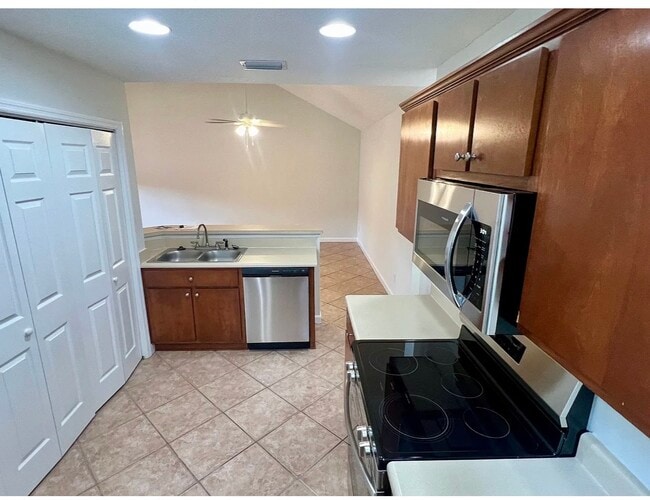 Foto del edificio - 317 Windridge Dr