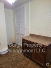 Building Photo - 428 2nd St