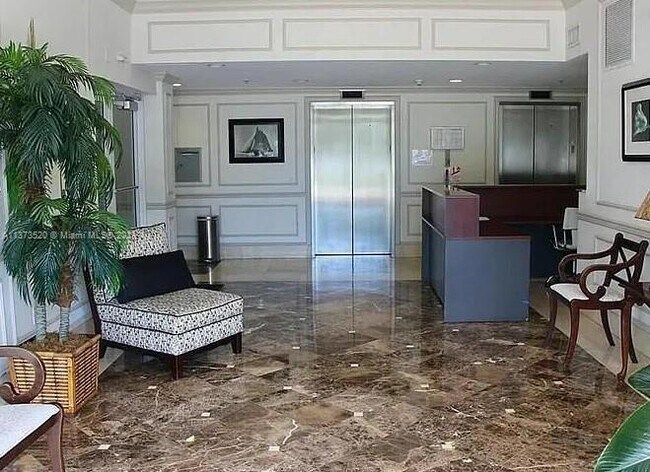 Foto del edificio - 2501 Douglas Rd