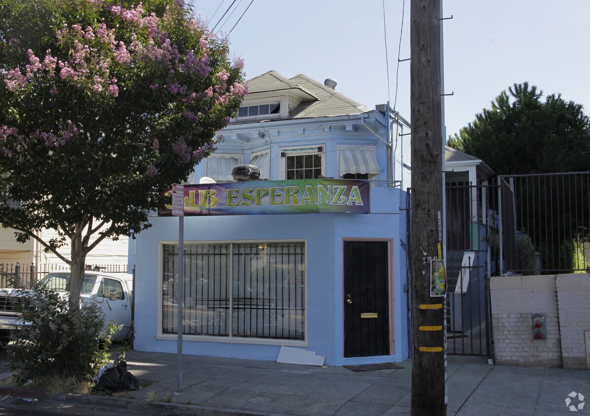 Building Photo - 2122 Fruitvale Ave