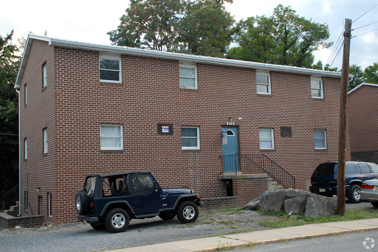 Building Photo - 204 High St