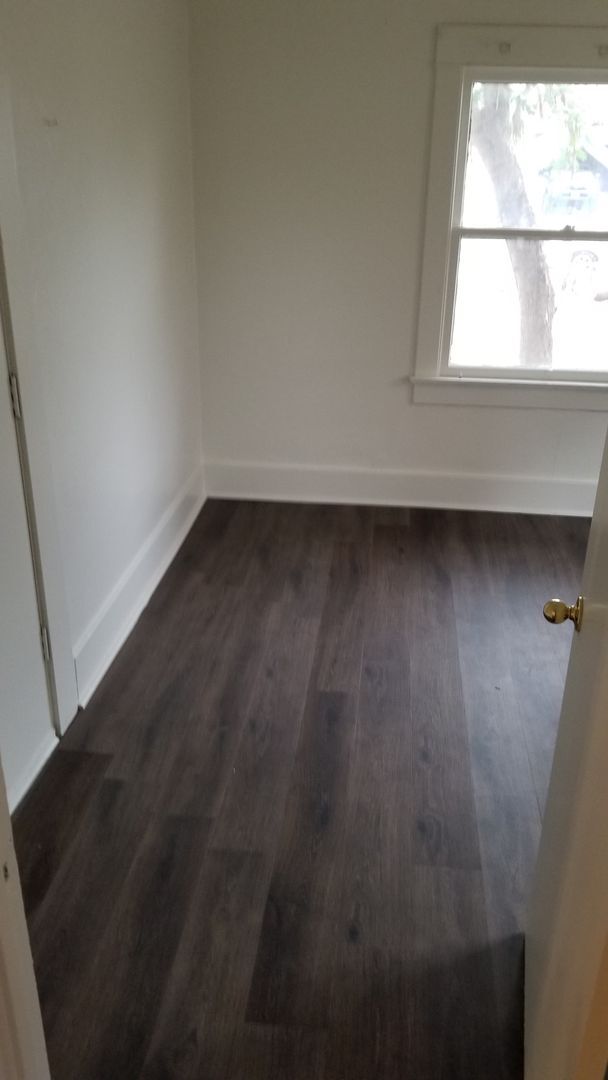 Foto del edificio - Call Today!