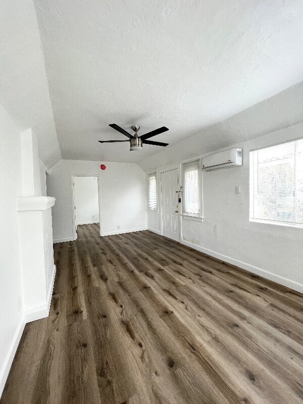 Foto del edificio - 4153 Monroe St