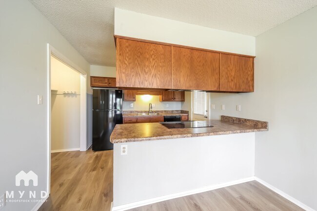 Foto del edificio - 4266 Brighton Dr