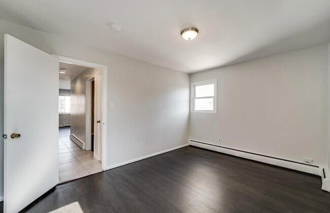 Foto del edificio - 194 Hancock Ave