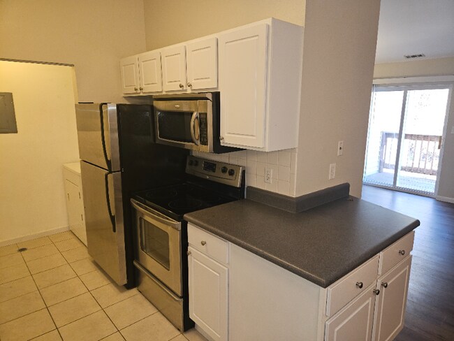Building Photo - 17052 Sandalwood Creek Dr