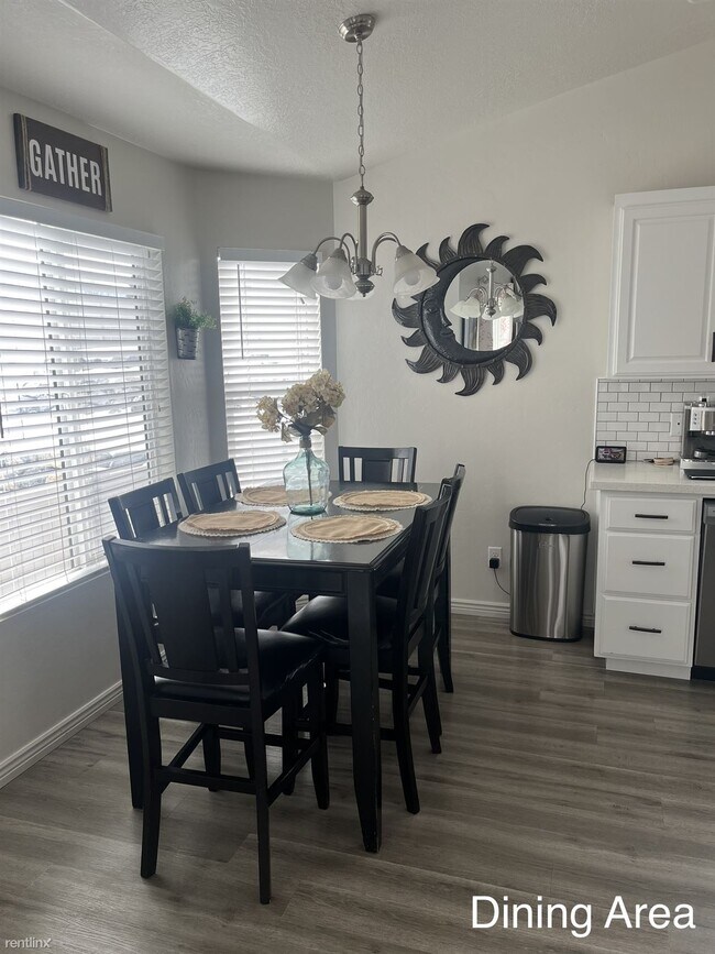 Foto del edificio - 5 br, 3 bath House - 490 Firestone Drive