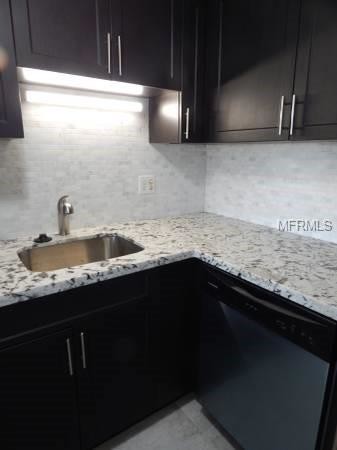 Foto del edificio - 3849 S Lake Dr