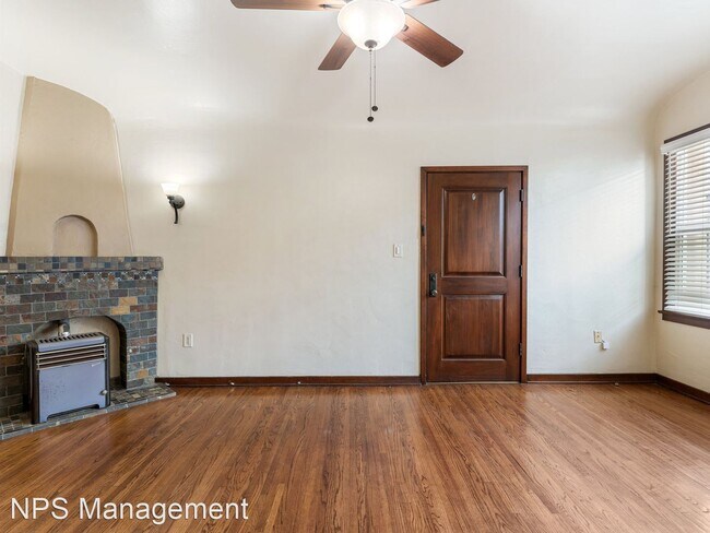 Building Photo - 1 br, 1 bath Apartment - 731½ East Broadwa...