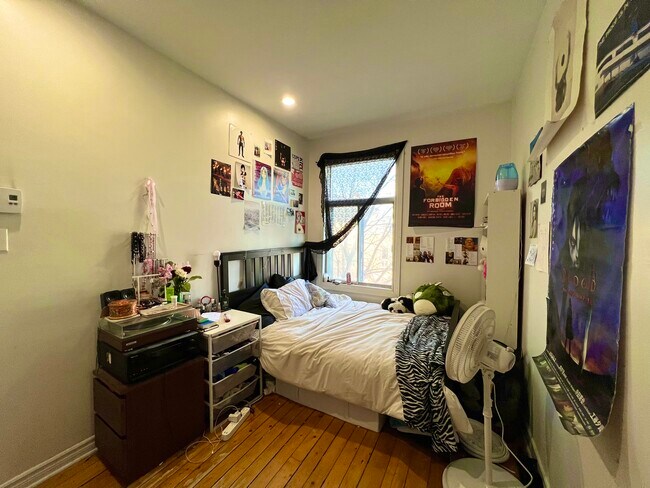 Building Photo - 4118 Boul Saint-Laurent