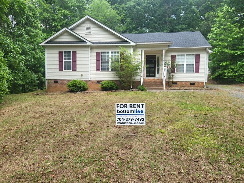 Primary Photo - 3915 Plaxico Rd