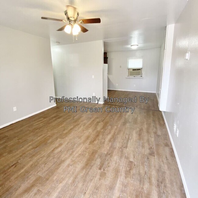 Building Photo - 618 N Fairland Ave