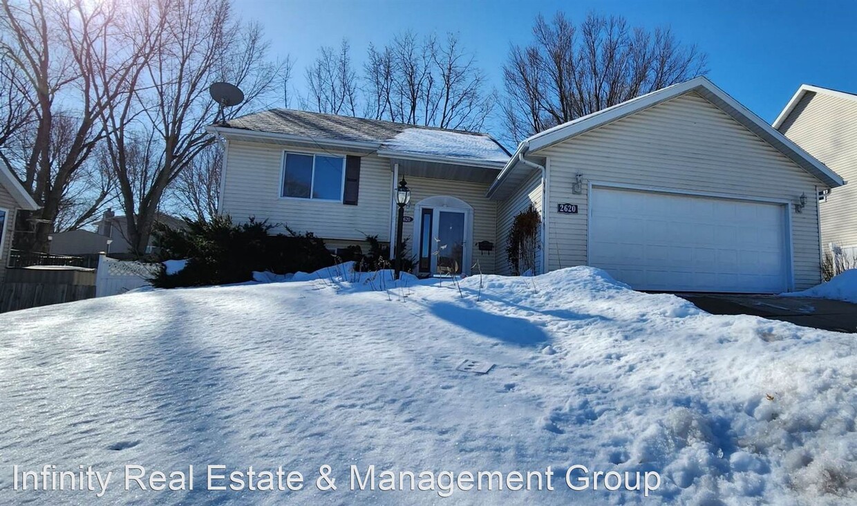 Primary Photo - 4 br, 3.5 bath House - 2620 59th St NW