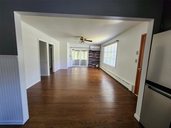 Building Photo - 1208 NY-9G