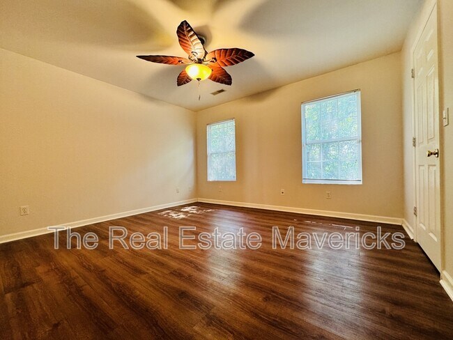 Foto del edificio - 736 N Holly St