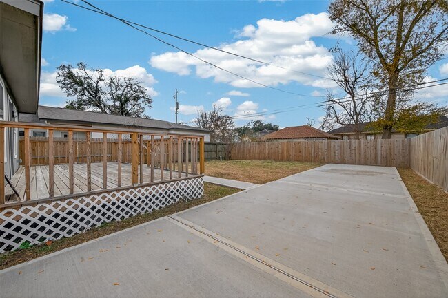 Building Photo - 4309 Beggs St