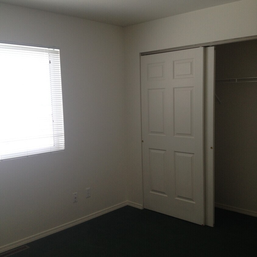 Foto principal - 2955 Hansen Rd