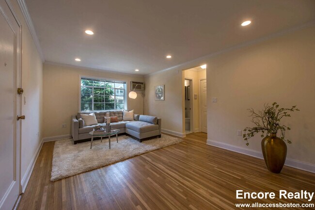 Building Photo - 70 St Paul St