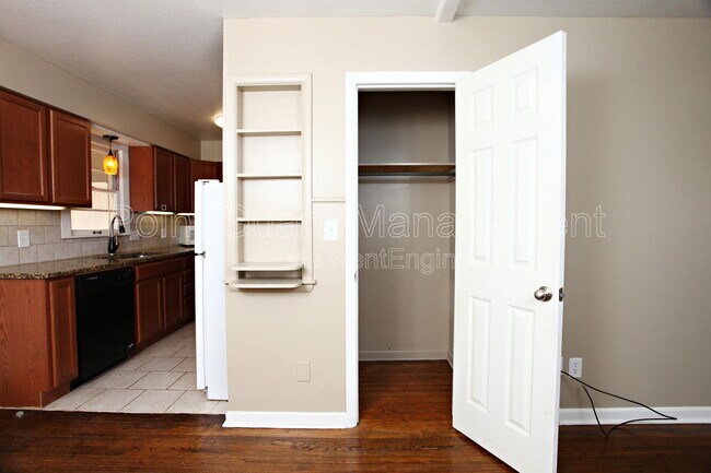 Foto del edificio - 2227 S Walnut St