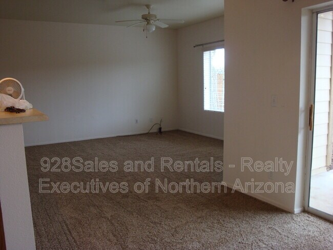 Building Photo - 9107 W Arden Ln