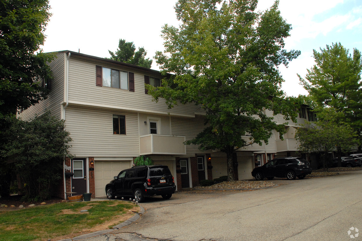 Primary Photo - Shangri-La Townhomes