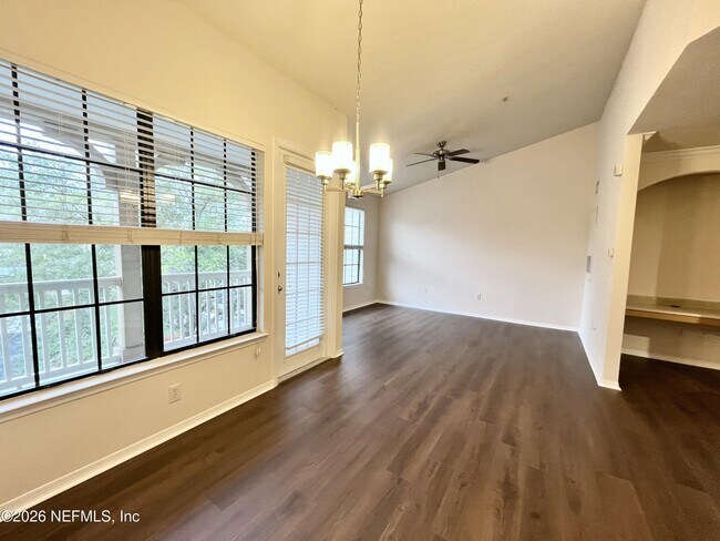 Foto del edificio - 12700 Bartram Park Blvd