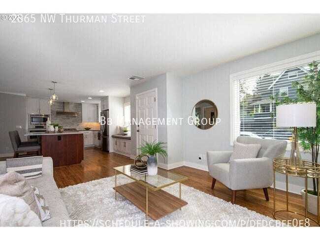 Foto del edificio - Completely Remodeled Modern Mid-Century Wi...