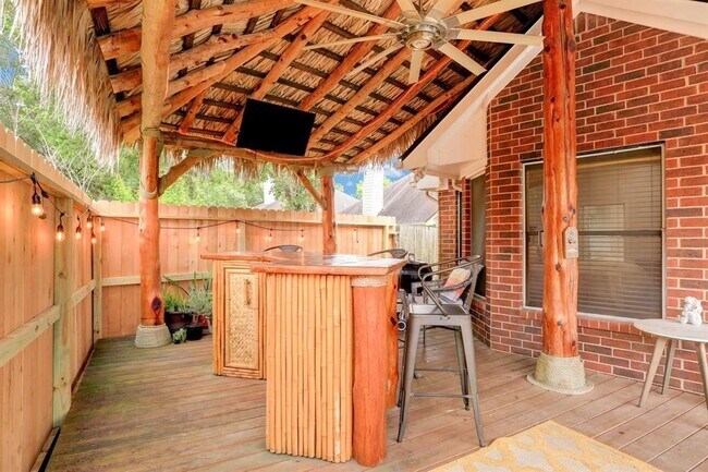 Building Photo - 1435 Basswood Springs Ct