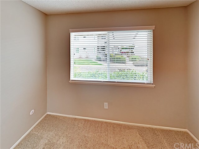 Building Photo - 6500 Country Club Dr