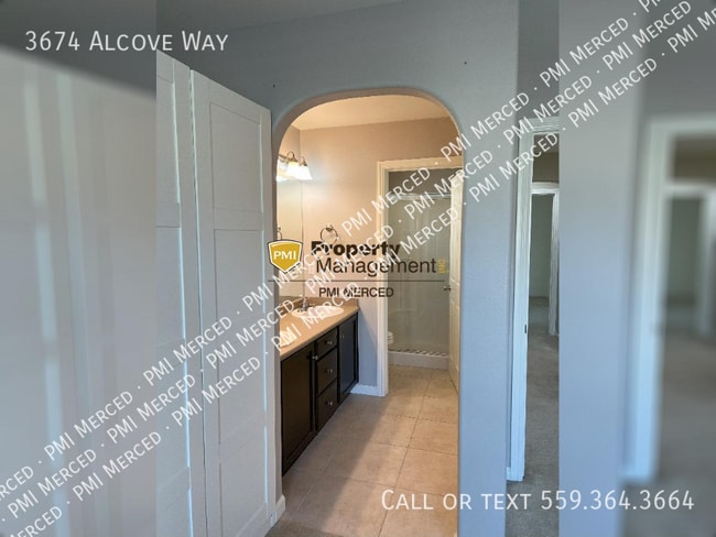 Building Photo - Charming Harlan Ranch Home