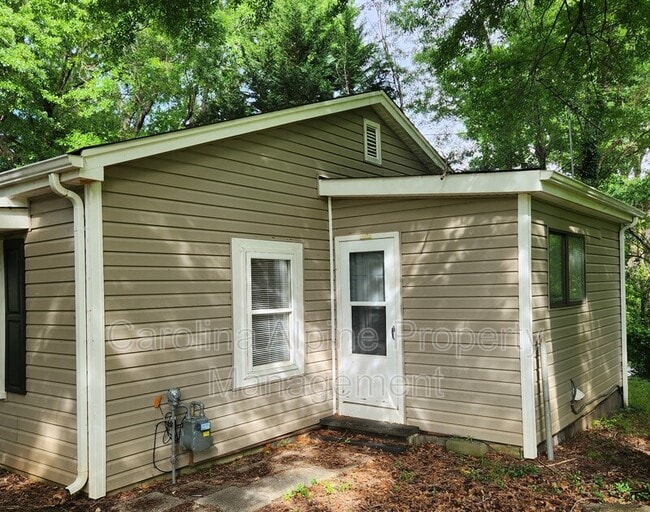 Building Photo - 1603 Hollyleaf Ave