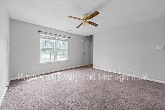 Foto del edificio - 9193 Pembroke Oak Grove Rd