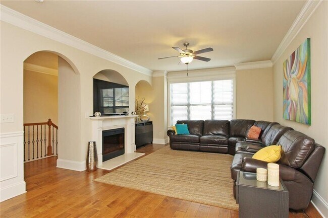 Building Photo - 1440 Jardin Ct