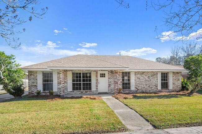 Building Photo - Great home in Central School district!