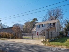 Building Photo - 301 McAllister St