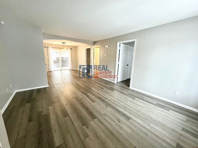 Building Photo - 179 Ellers Grove