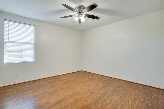 Foto del edificio - 13196 Cleburne Dr
