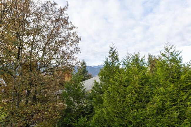 Photo du bâtiment - Cheam View Apartments 2