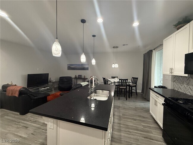 Foto del edificio - 1542 Tilman Ln