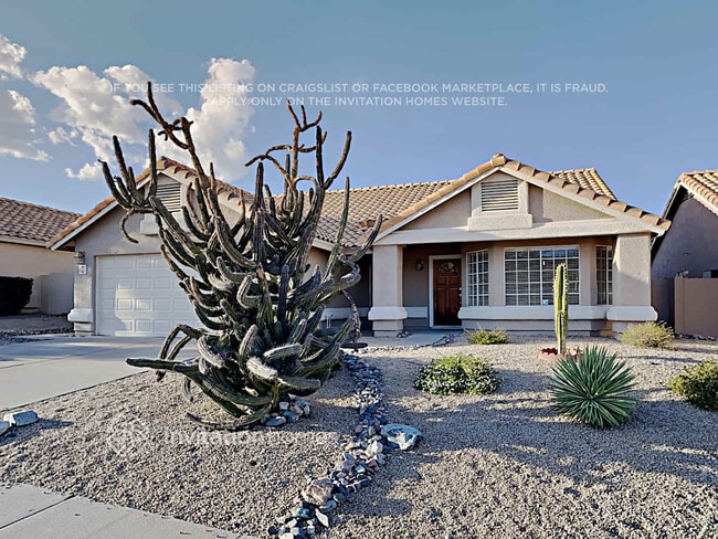 Building Photo - 16140 E Glendora Dr
